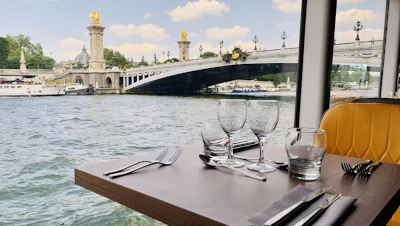 Diner croisière Bistronomique - la meilleure offre de Paris !  ( bateau partagé )